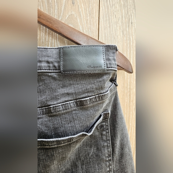 Madewell Button Fly Charcoal Denim Jeans - Picture 5 of 6